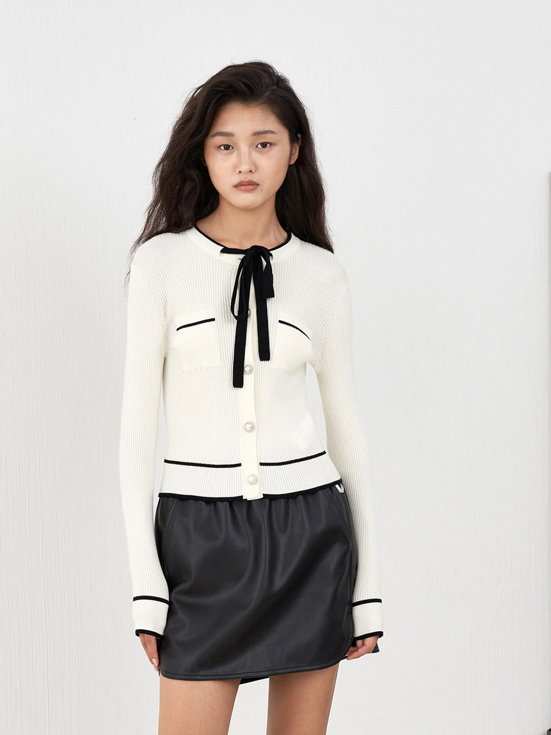 Contrast Bow Fitted Knit Cardigan