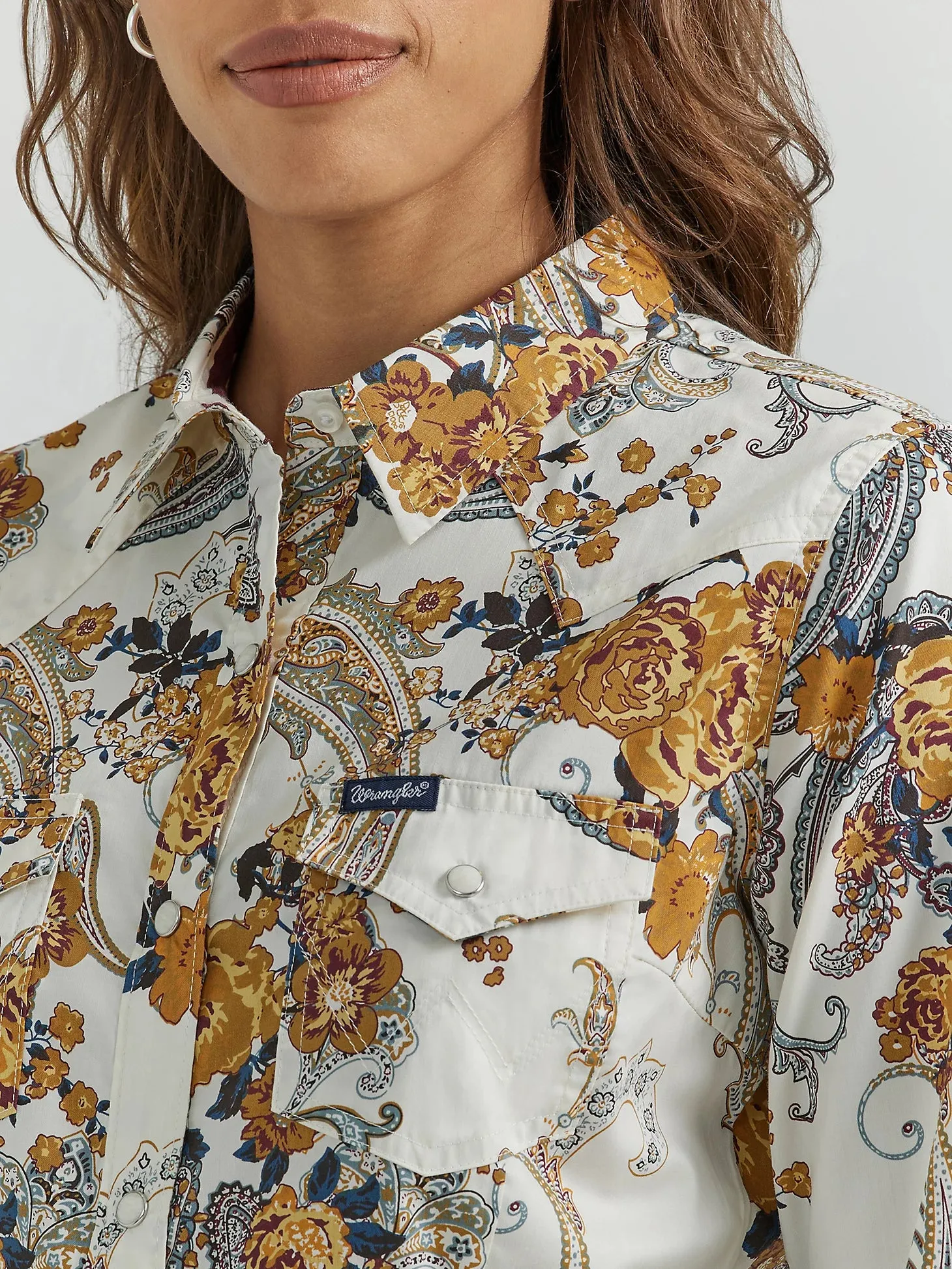 Ladies Wrangler All Occasion Western Floral Snap Shirt - 112353153