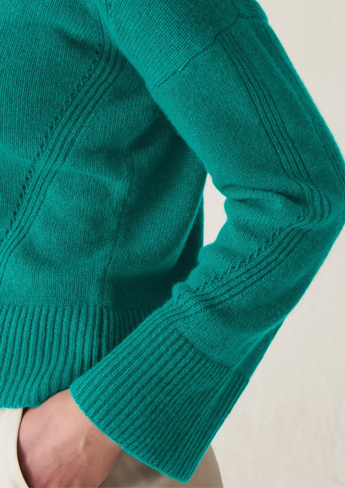 Lofty Cashmere Cardigan in Emerald Green