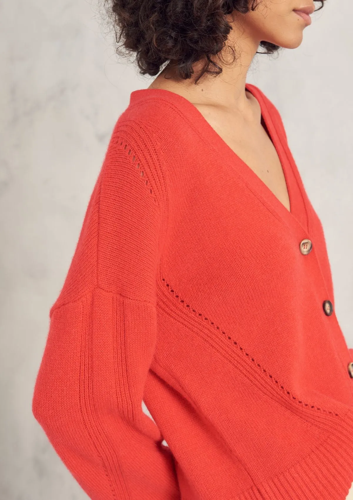 Lofty Cashmere Cardigan in Rouge Red