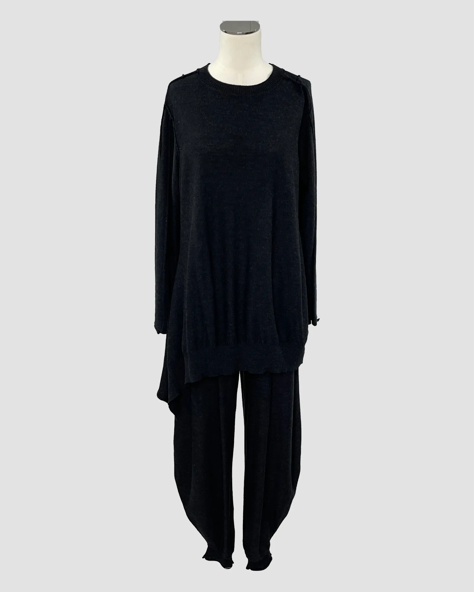 Merino Pullover in Dark Charcoal