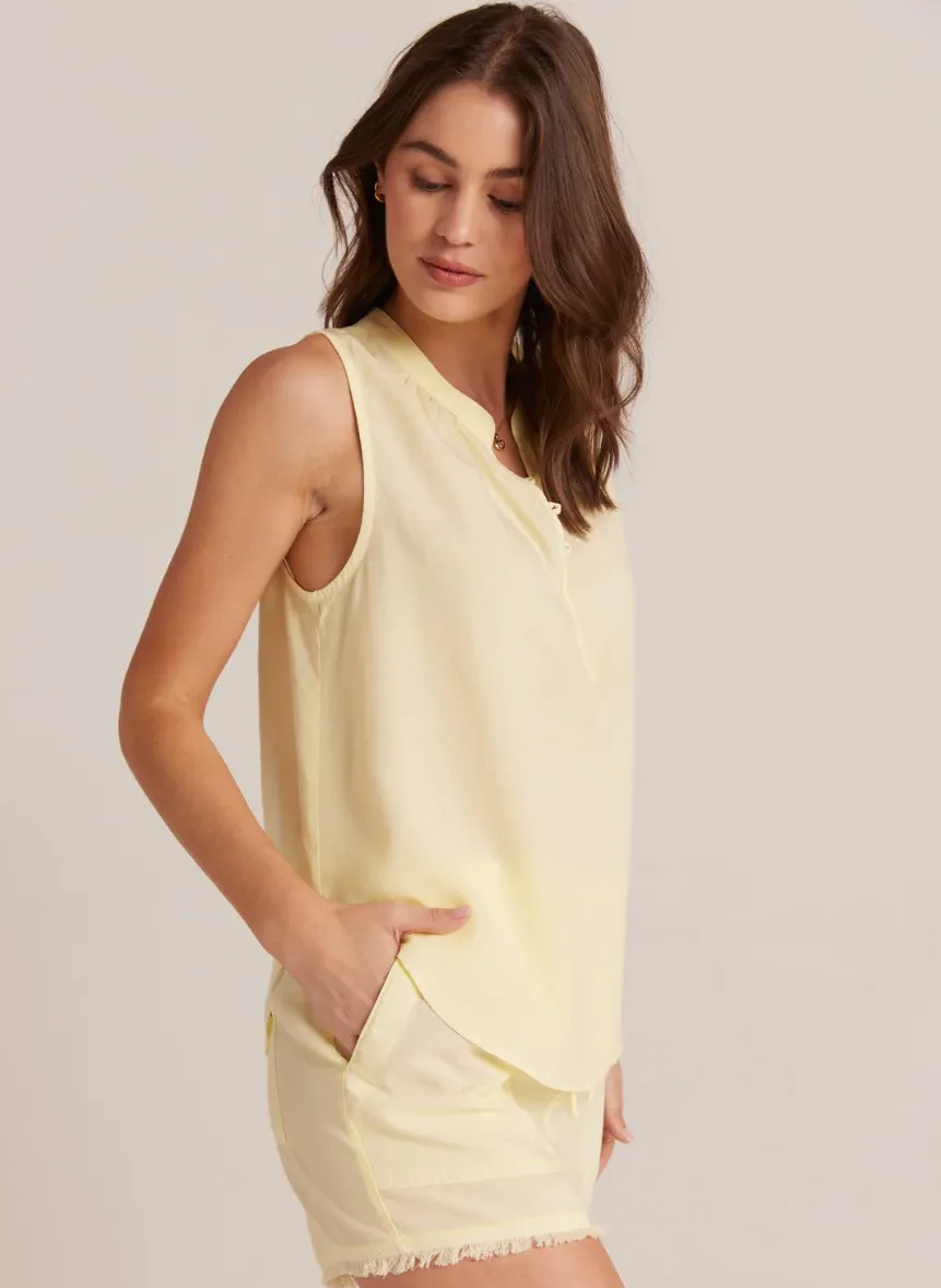 SLEEVELESS PULLOVER TOP