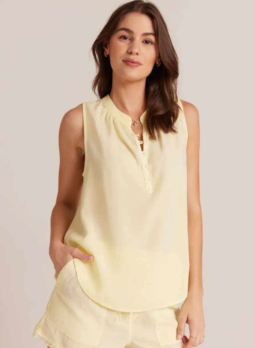 SLEEVELESS PULLOVER TOP