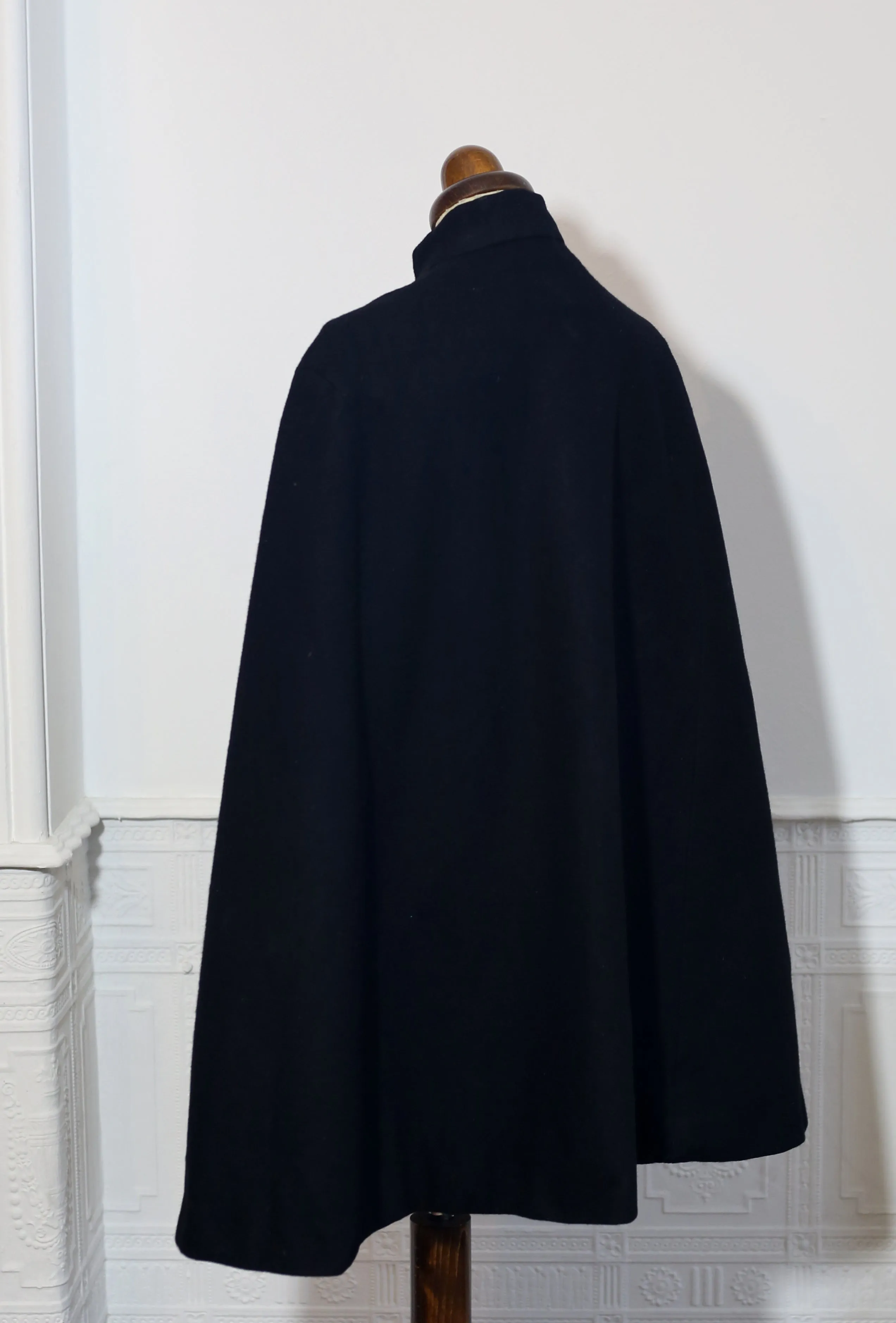 Vintage 1950s Black Wool Cape